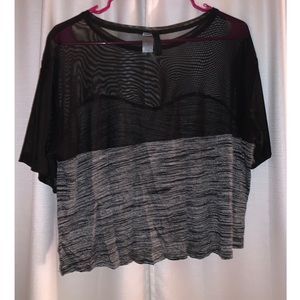 Flowy gray/black crop top